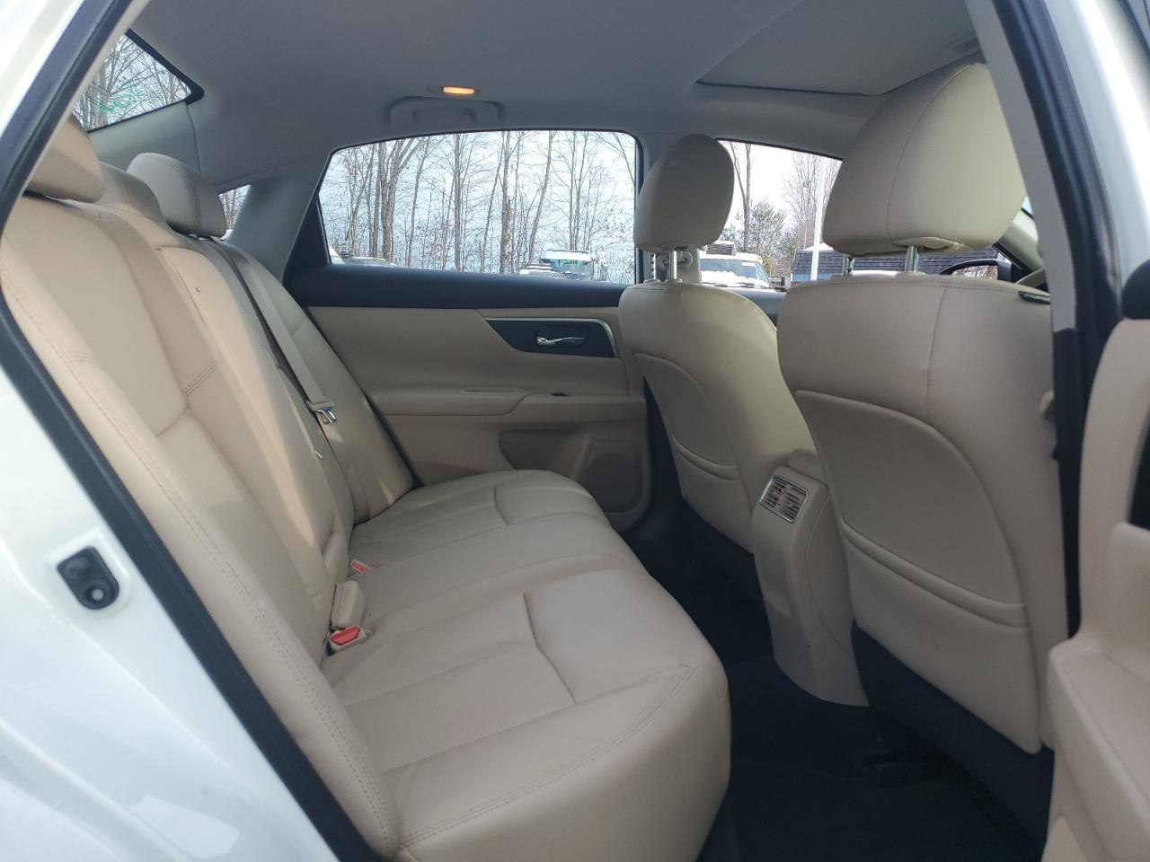 2016 Nissan Altima - Image 10