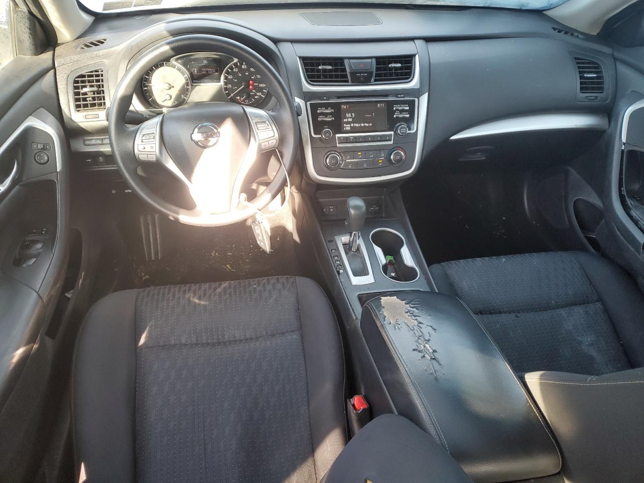 2017 Nissan Altima - Image 8