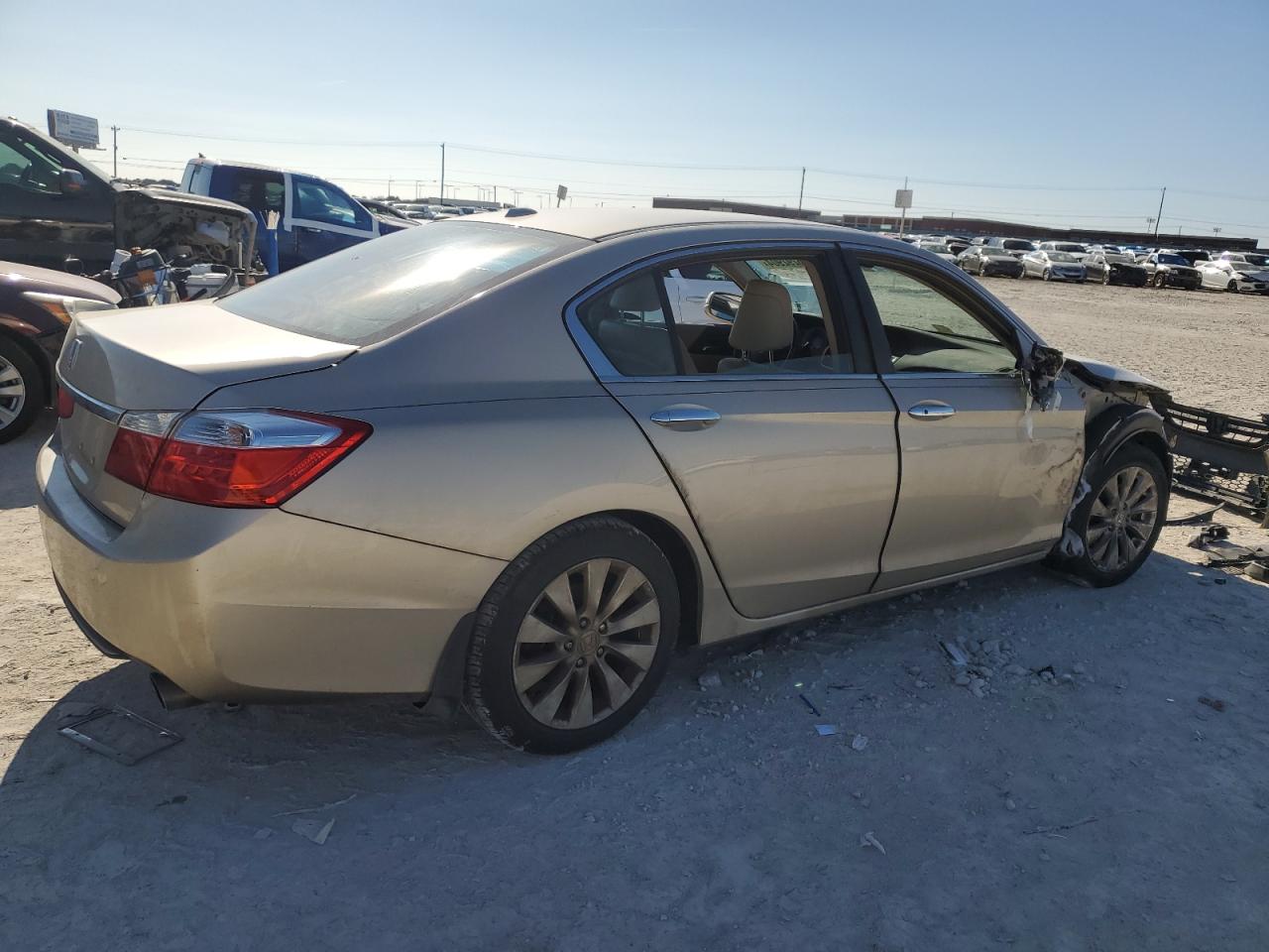 VIN 1HGCR2F83EA053340 2014 HONDA ACCORD no.3