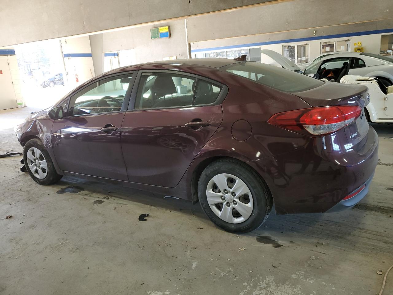 VIN 3KPFL4A79HE012476 2017 KIA FORTE no.2