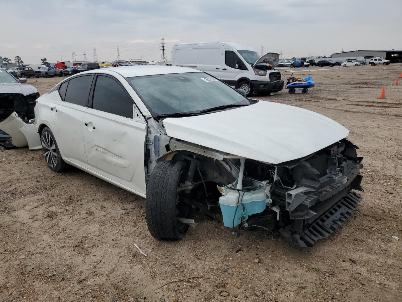2021 Nissan Altima - Image 4