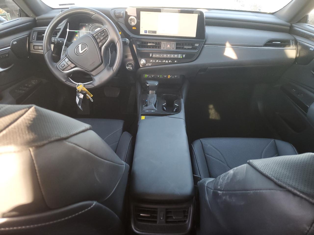 2024 Lexus ES - Image 8