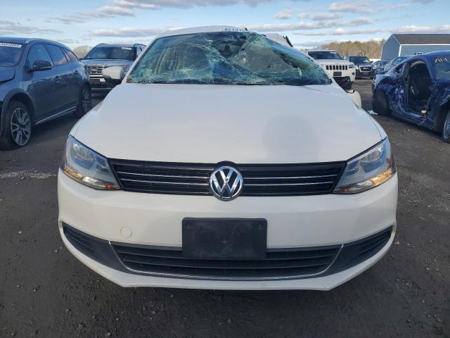  VOLKSWAGEN JETTA 2014 Белы