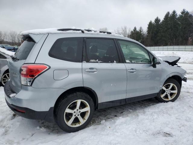  SUBARU FORESTER 2017 Серебристый