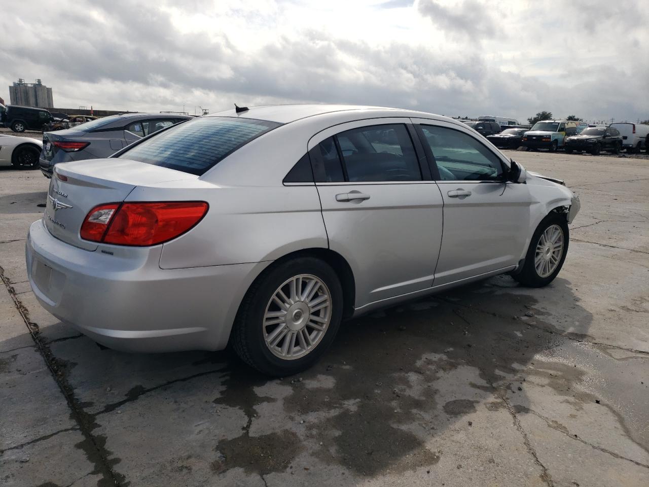 2009 Chrysler Sebring - Image 3