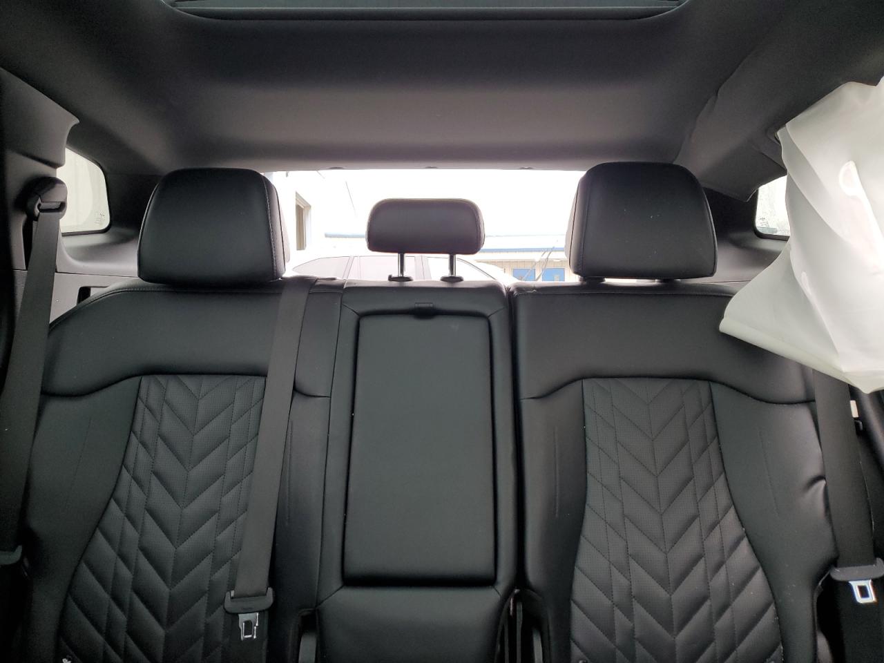 2023 Kia Sportage - Image 10