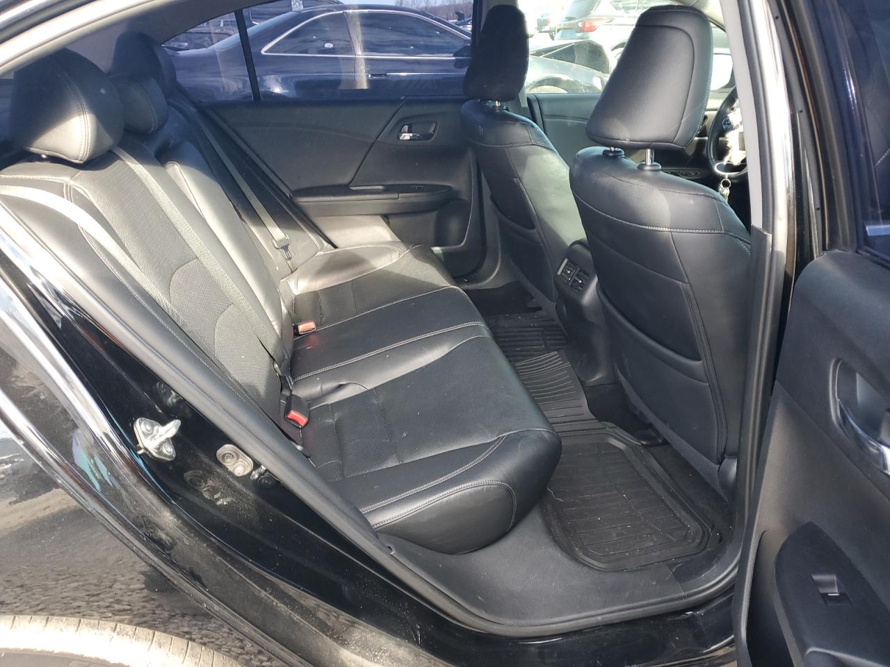 2015 Honda Accord - Image 10