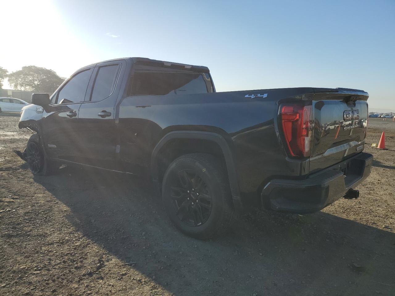 VIN 1GTVUCED7PZ239056 2023 GMC SIERRA no.2