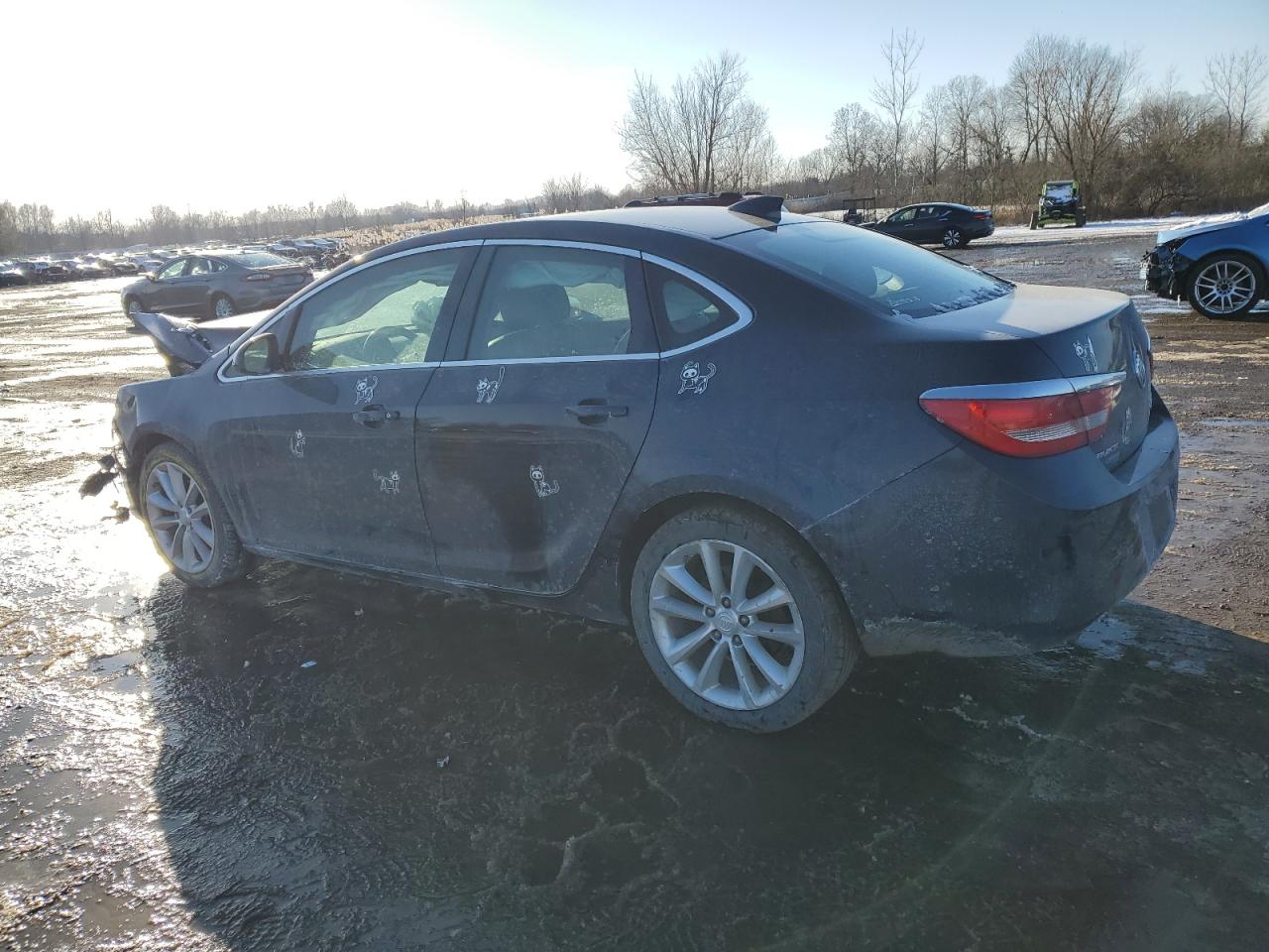 VIN 1G4PR5SK0G4114143 2016 BUICK VERANO no.2