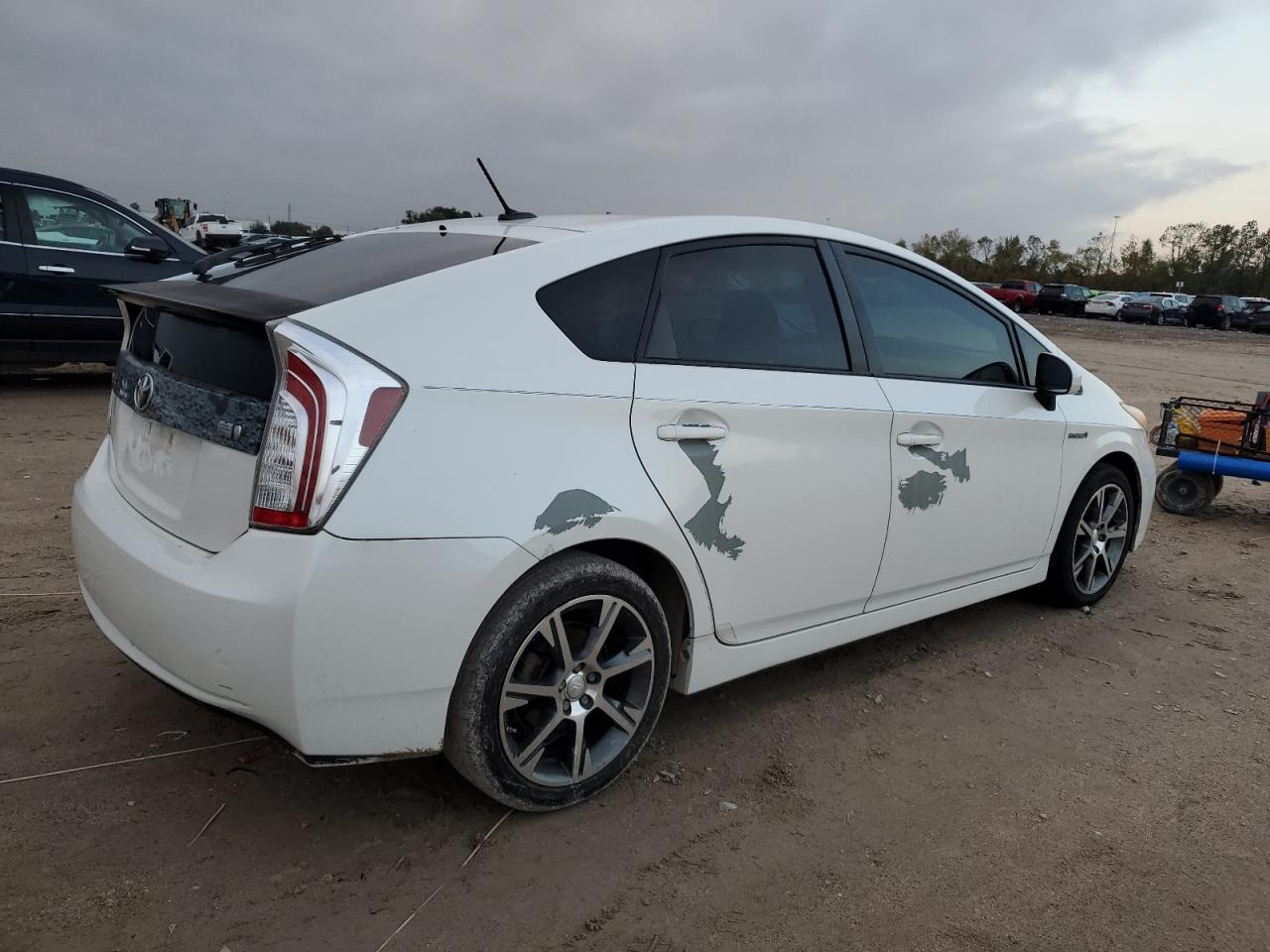 VIN JTDKN3DU3D5606376 2013 TOYOTA PRIUS no.3