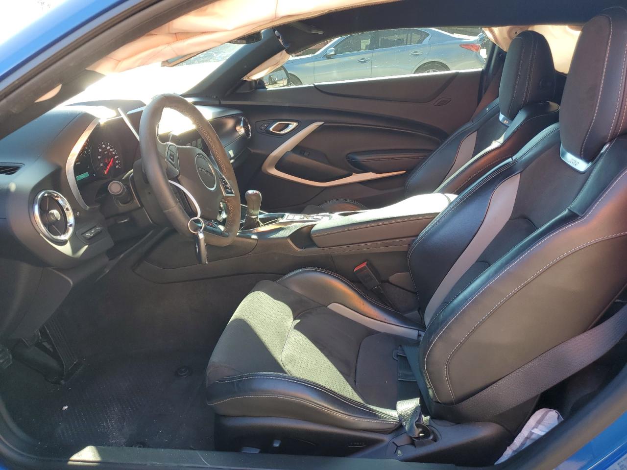 2018 Chevrolet Camaro - Image 7