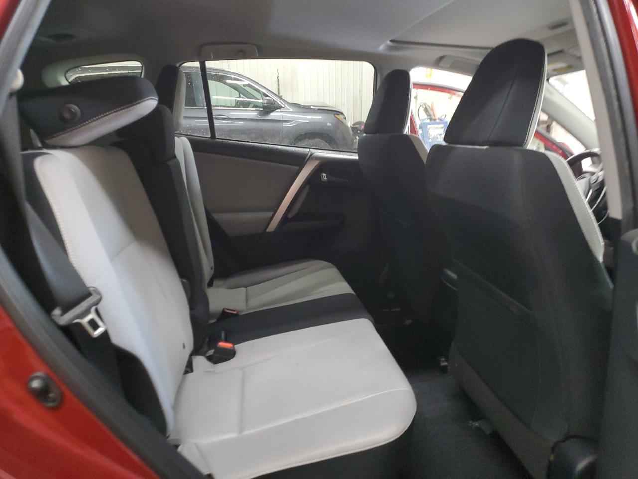 2018 Toyota RAV 4 - Image 11