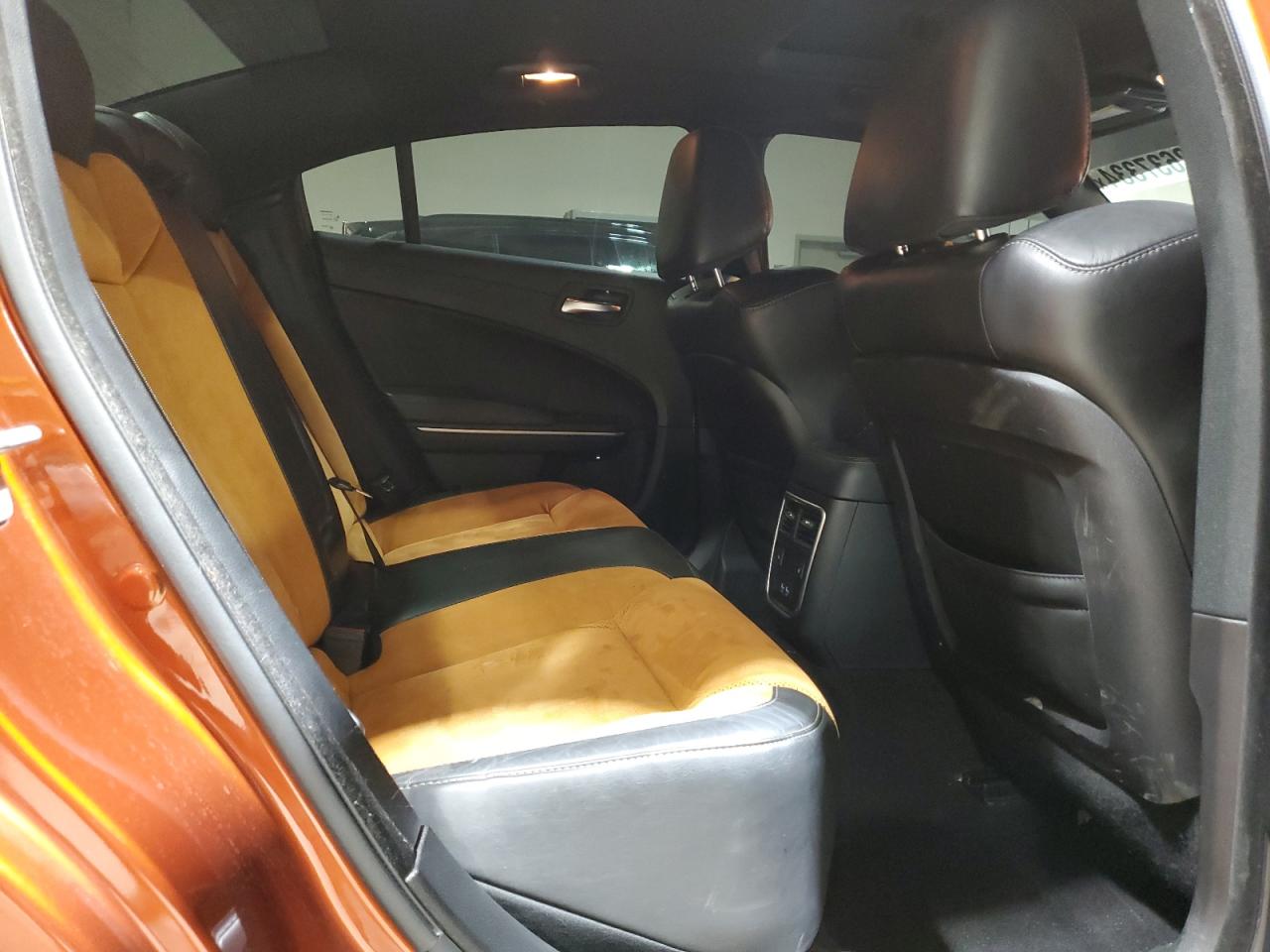 2020 Dodge Charger - Image 10