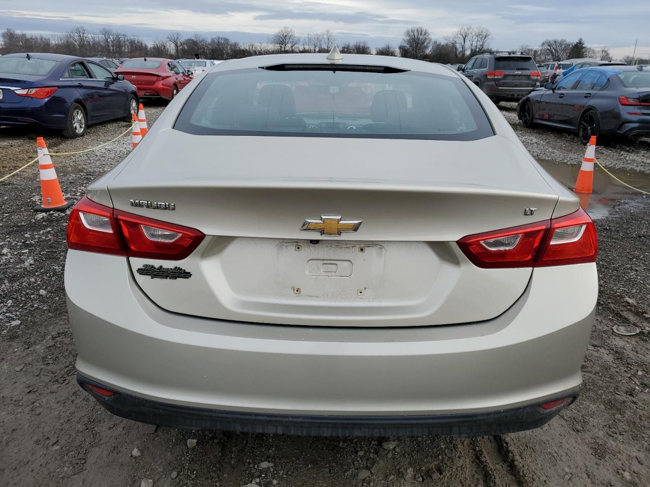 VIN 1G1ZE5ST7GF224539 2016 CHEVROLET MALIBU no.6