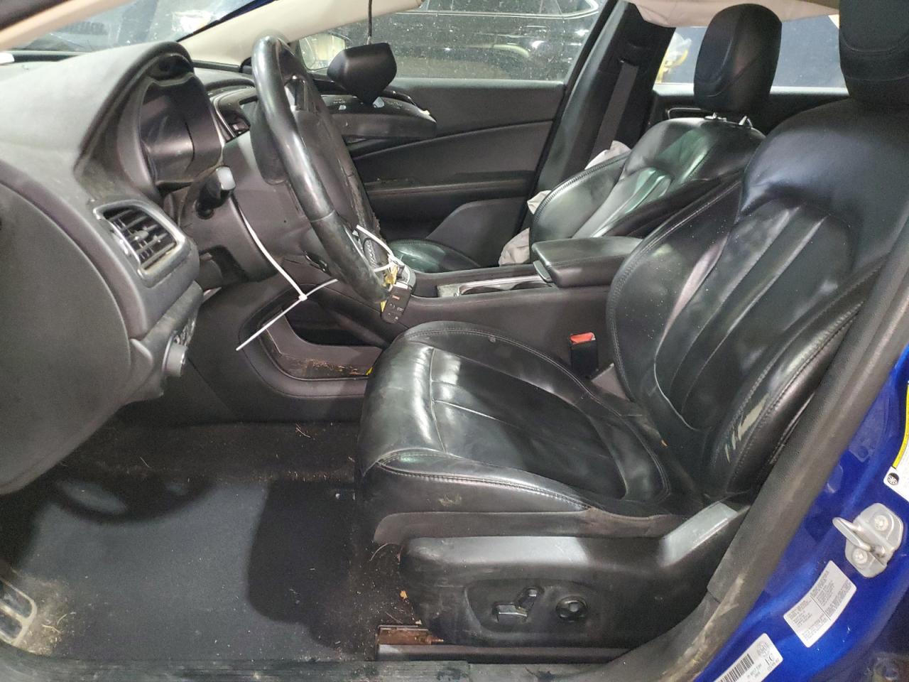 2016 Chrysler 200 - Image 7