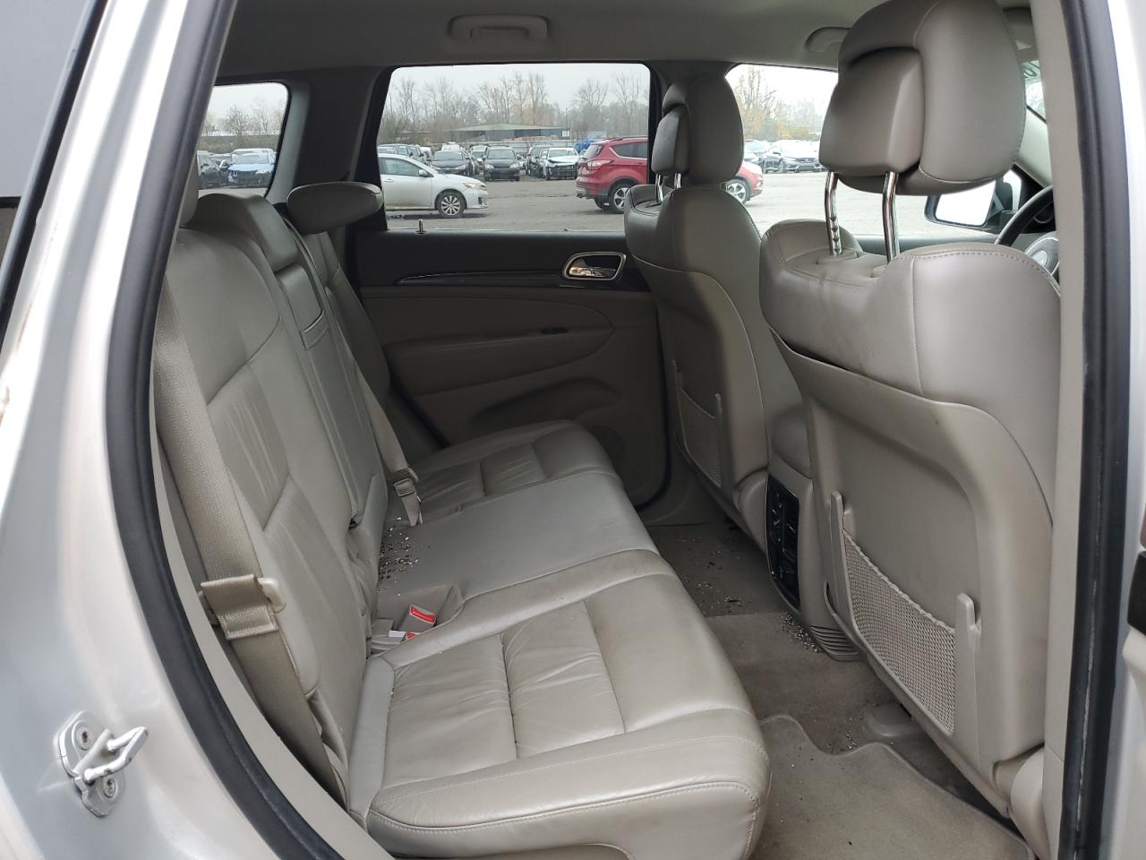 2013 Jeep Grand Cherokee - Image 10