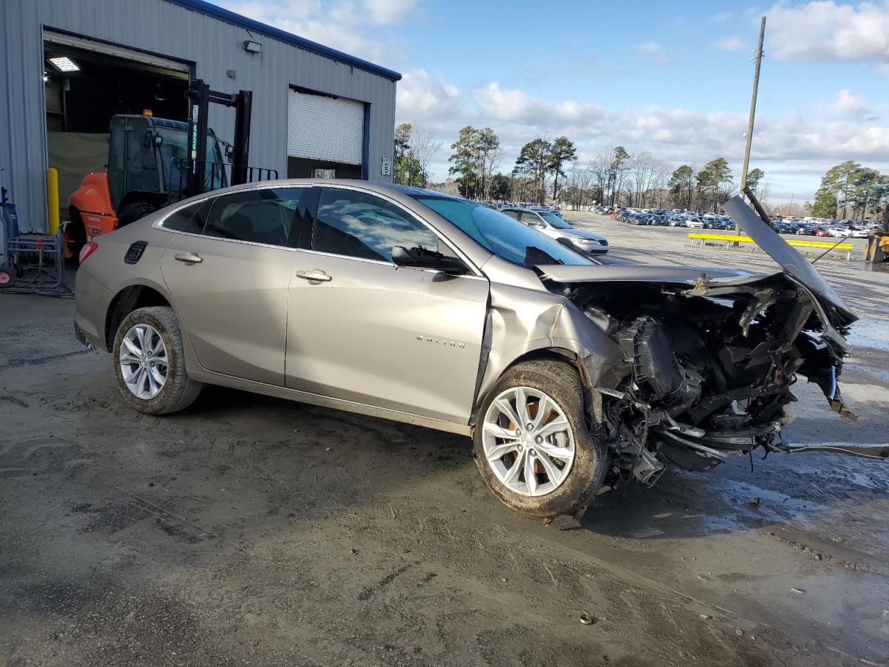 2022 Chevrolet Malibu - Image 4