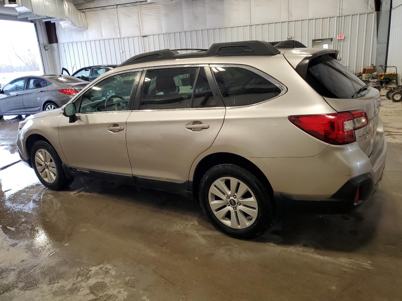 2018 Subaru Outback - Image 2