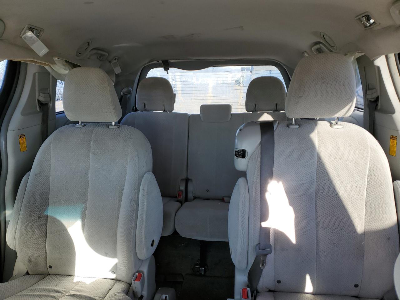 2014 Toyota Sienna - Image 10