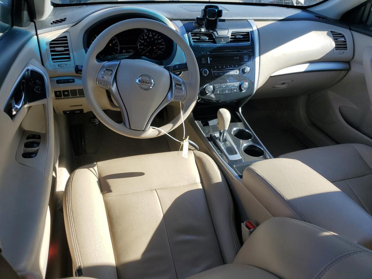 2014 Nissan Altima - Image 8