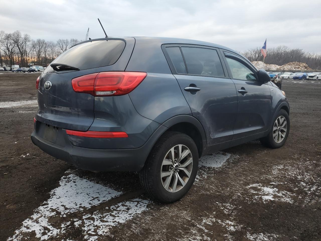 VIN KNDPBCAC4F7681931 2015 KIA SPORTAGE no.3