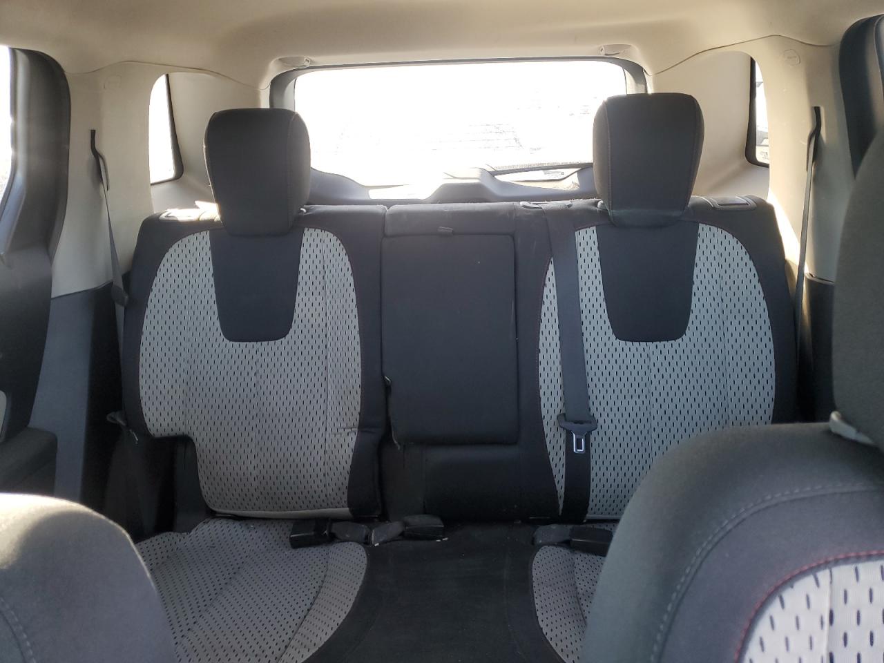 2015 GMC Terrain - Image 10