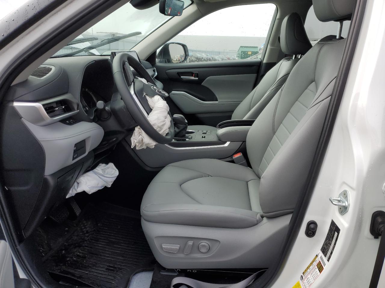 2024 Toyota Highlander - Image 7