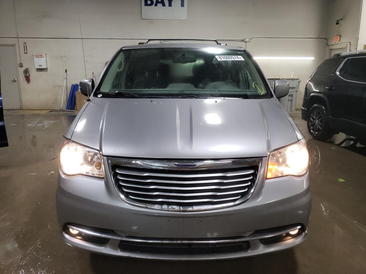 2015 Chrysler Town & Country - Image 5