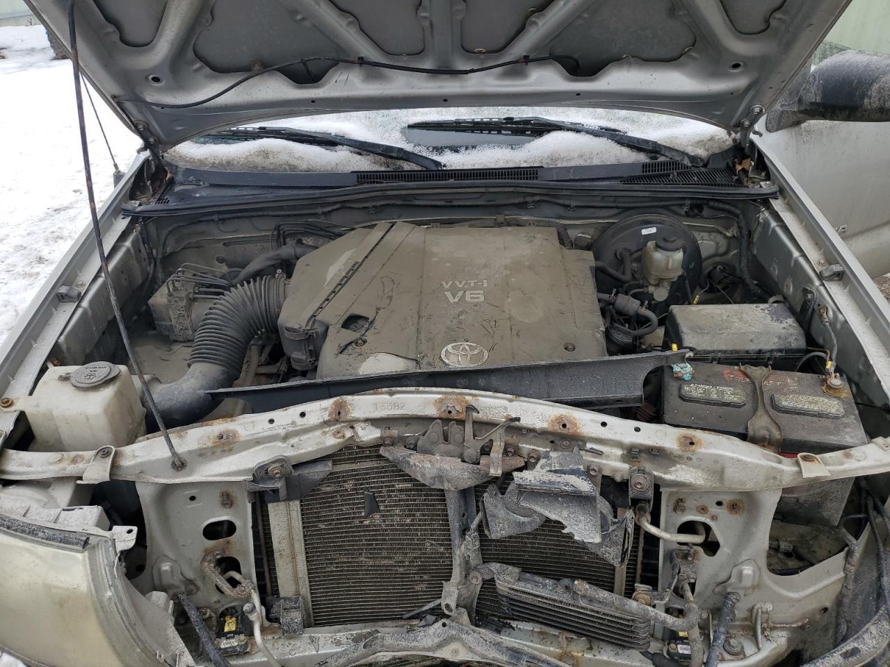 2010 Toyota Tacoma - Image 11