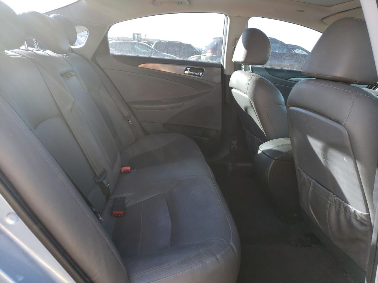 2015 Hyundai Sonata - Image 10