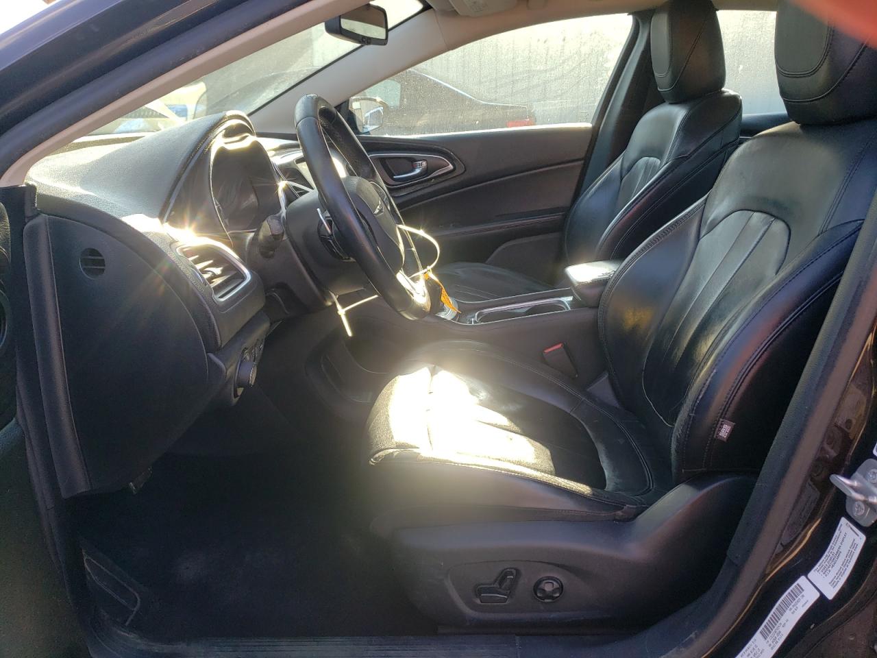 2015 Chrysler 200 - Image 7