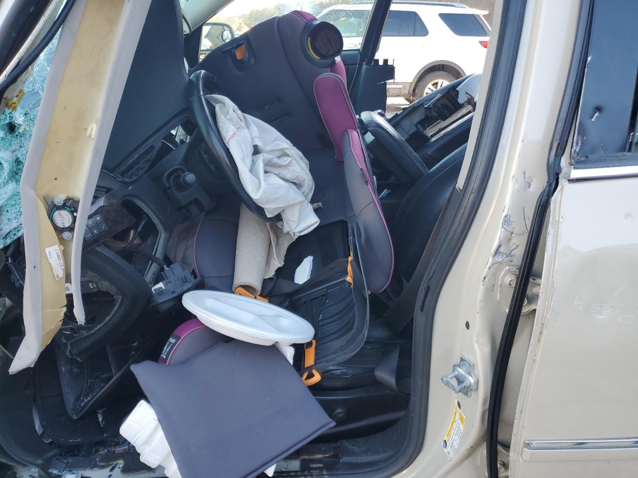 2011 Cadillac Dts Luxury Collection VIN: 1G6KD5E63BU138119 Lot: 84472714