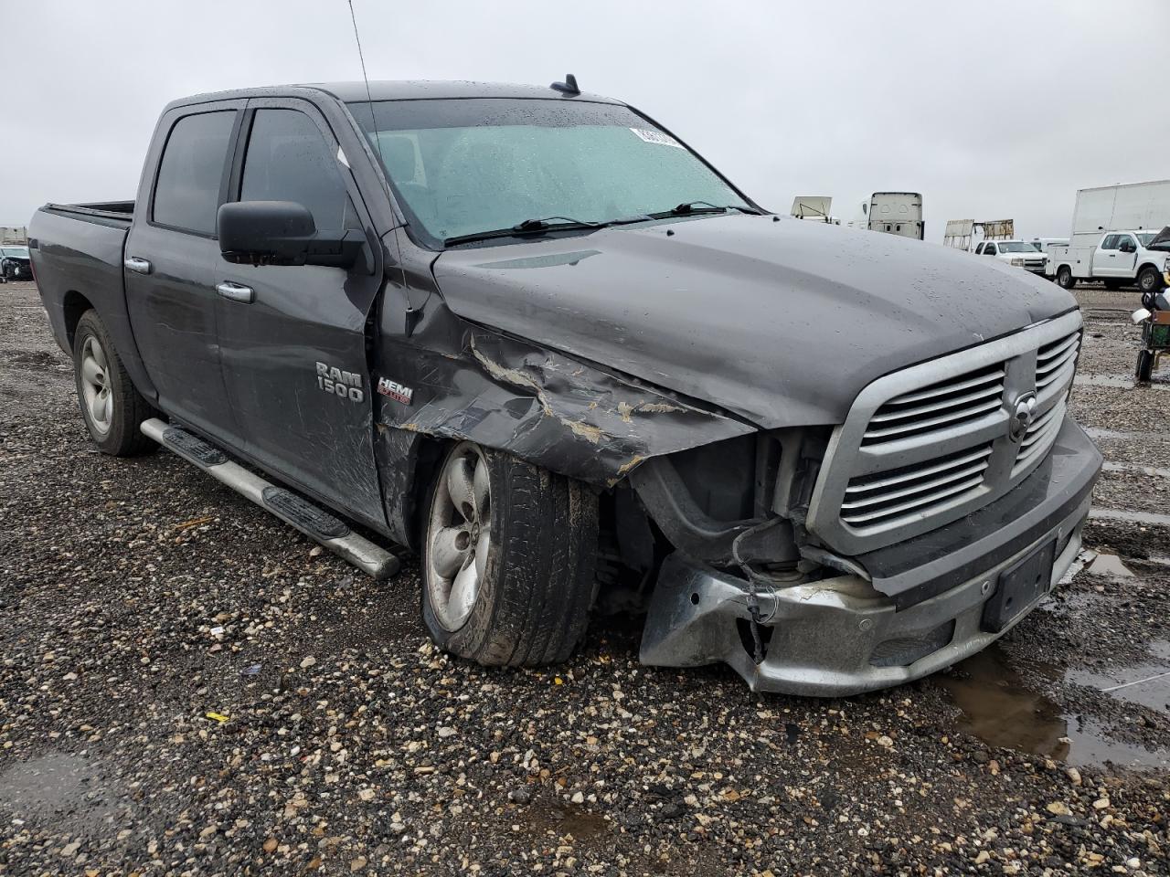 2017 RAM 1500 - Image 4