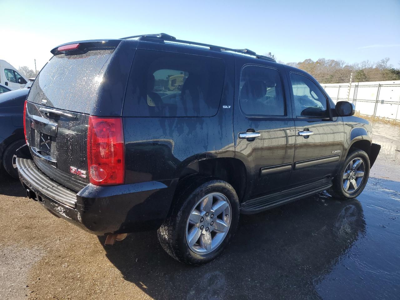 2012 GMC Yukon - Image 3
