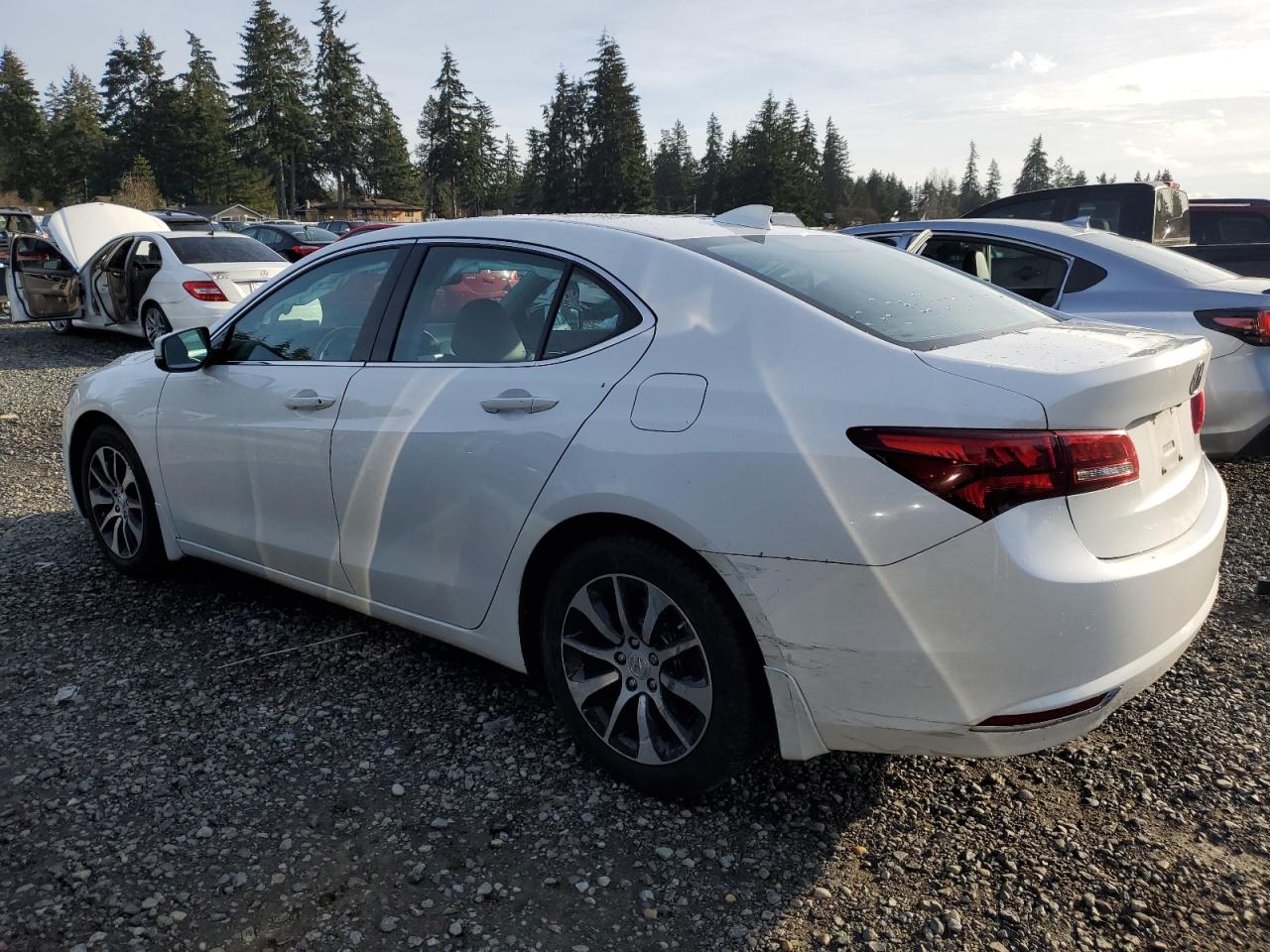 VIN 19UUB1F51GA007582 2016 ACURA TLX no.2