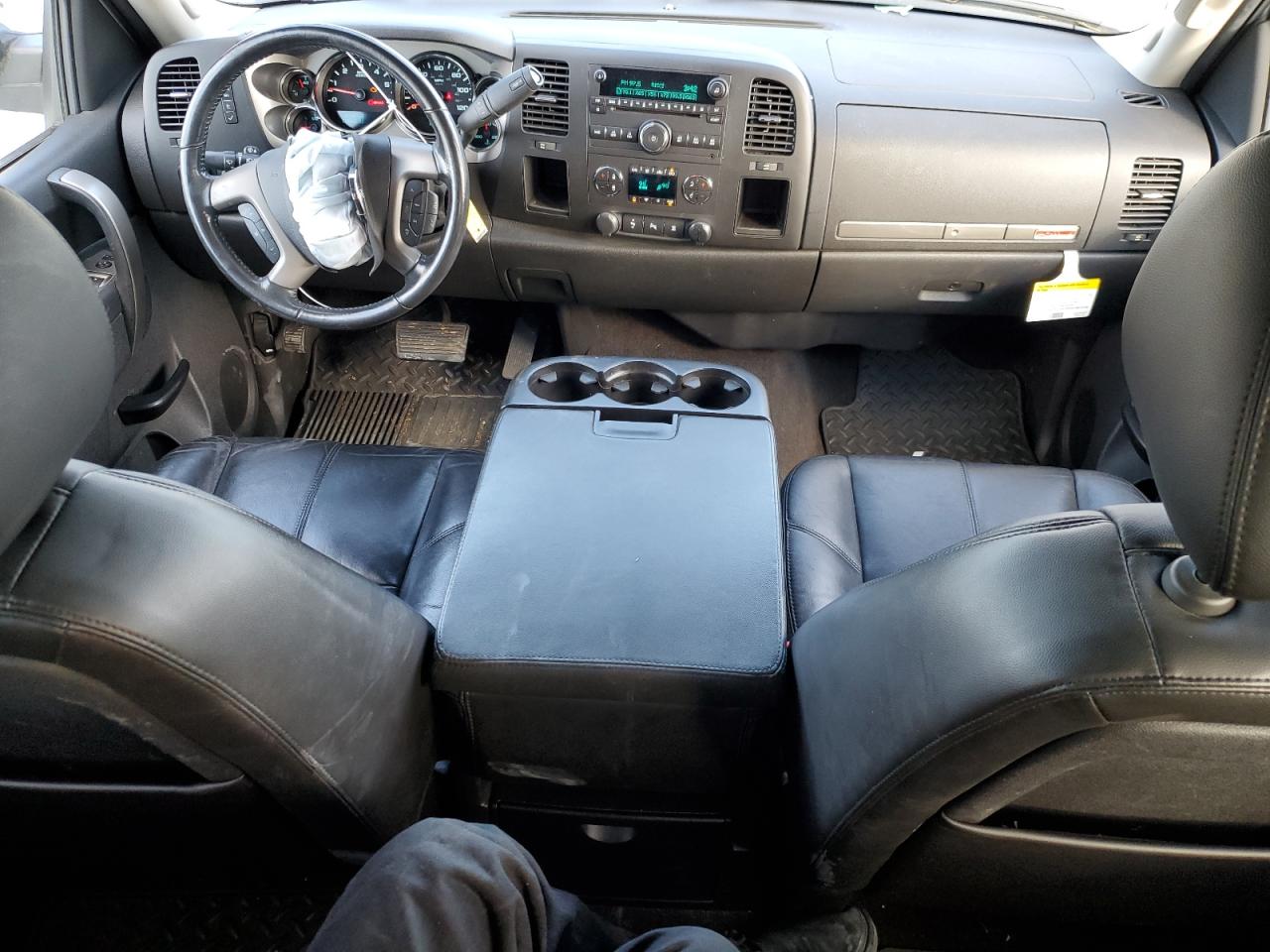2011 GMC Sierra - Image 8