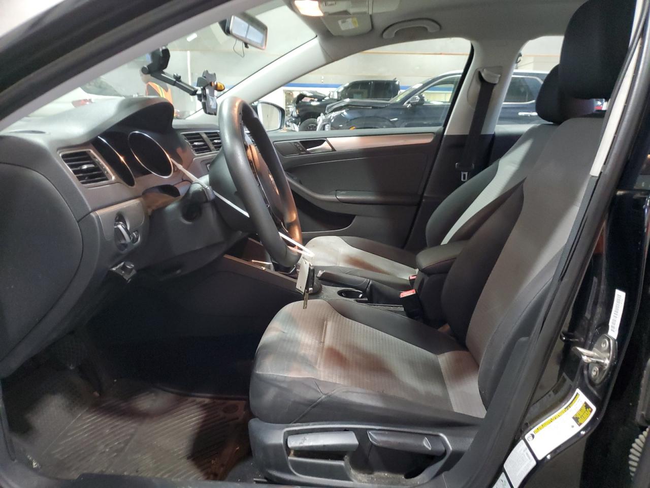 2017 Volkswagen Jetta - Image 7