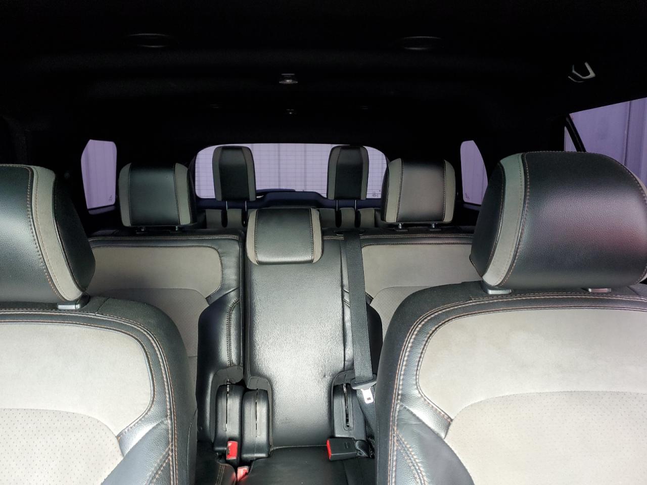 2017 Ford Explorer - Image 10