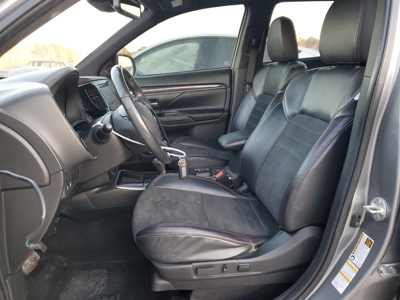 2020 Mitsubishi Outlander - Image 7