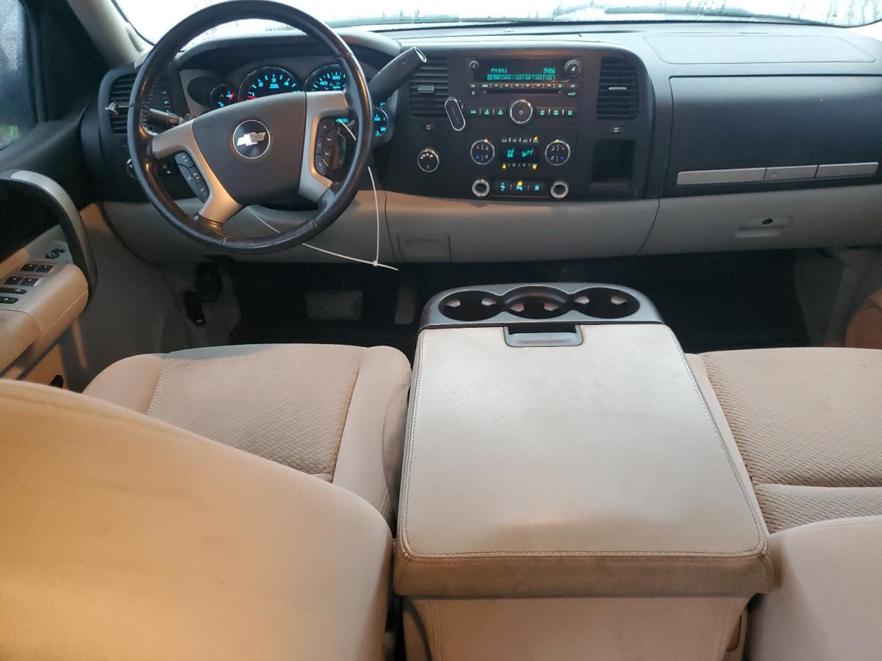 2007 Chevrolet Silverado - Image 8