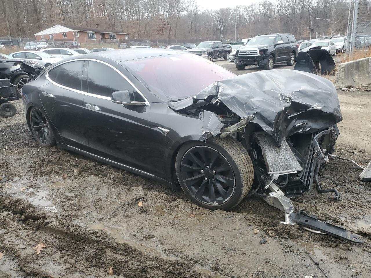 VIN 5YJSA1E24JF234246 2018 TESLA MODEL S no.4