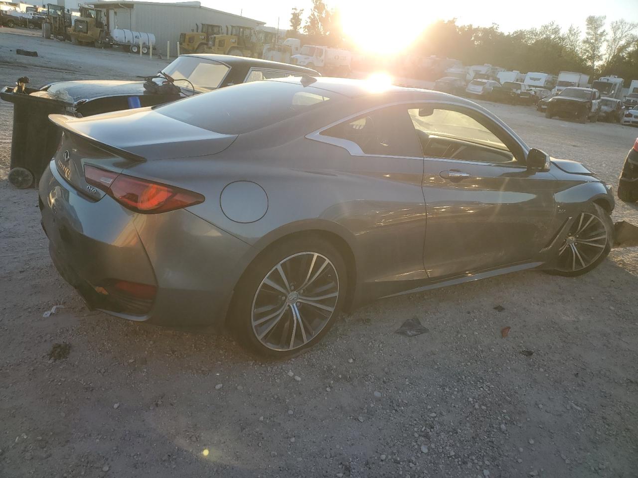 2018 Infiniti Q60 - Image 3