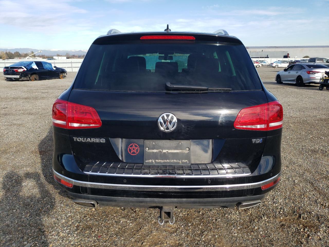 2015 Volkswagen Touareg - Image 6