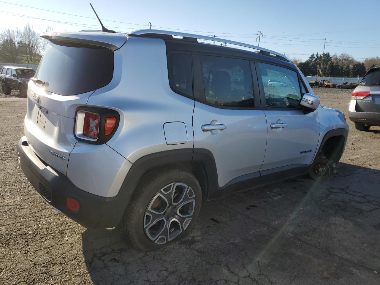 VIN ZACCJBDT0FPB70061 2015 JEEP RENEGADE no.3