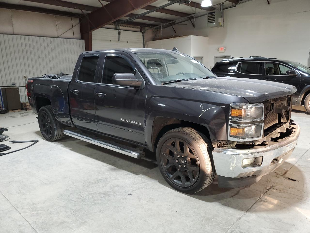 2015 Chevrolet Silverado - Image 4