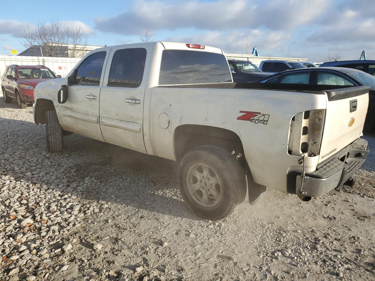 2013 Chevrolet Silverado - Image 2