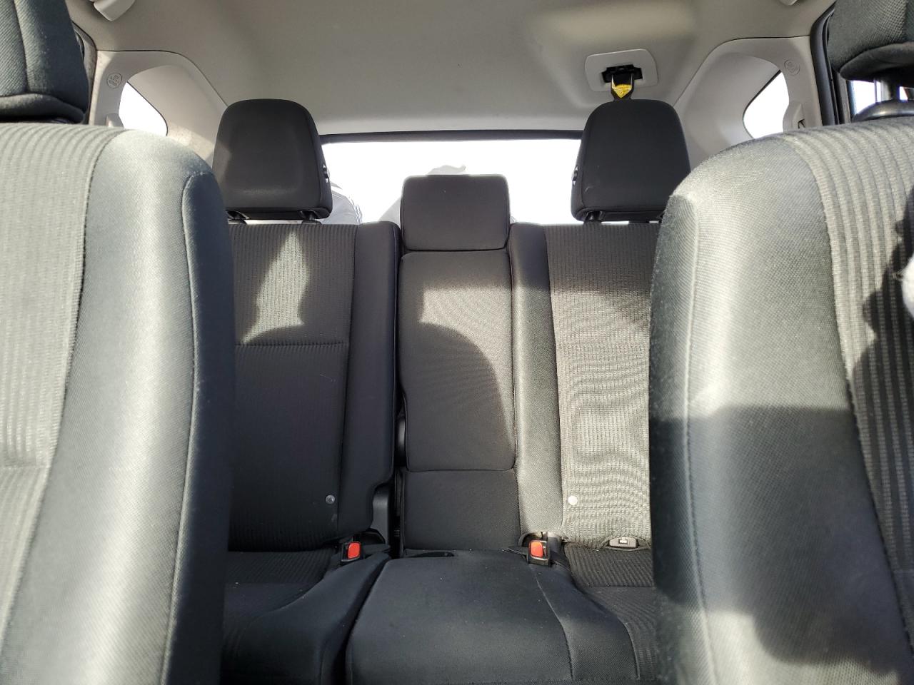 2016 Toyota RAV 4 - Image 10
