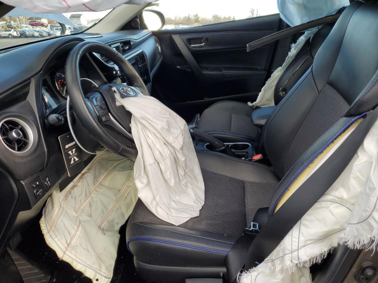 2018 Toyota Corolla L VIN: 2T1BURHE4JC030997 Lot: 85238894