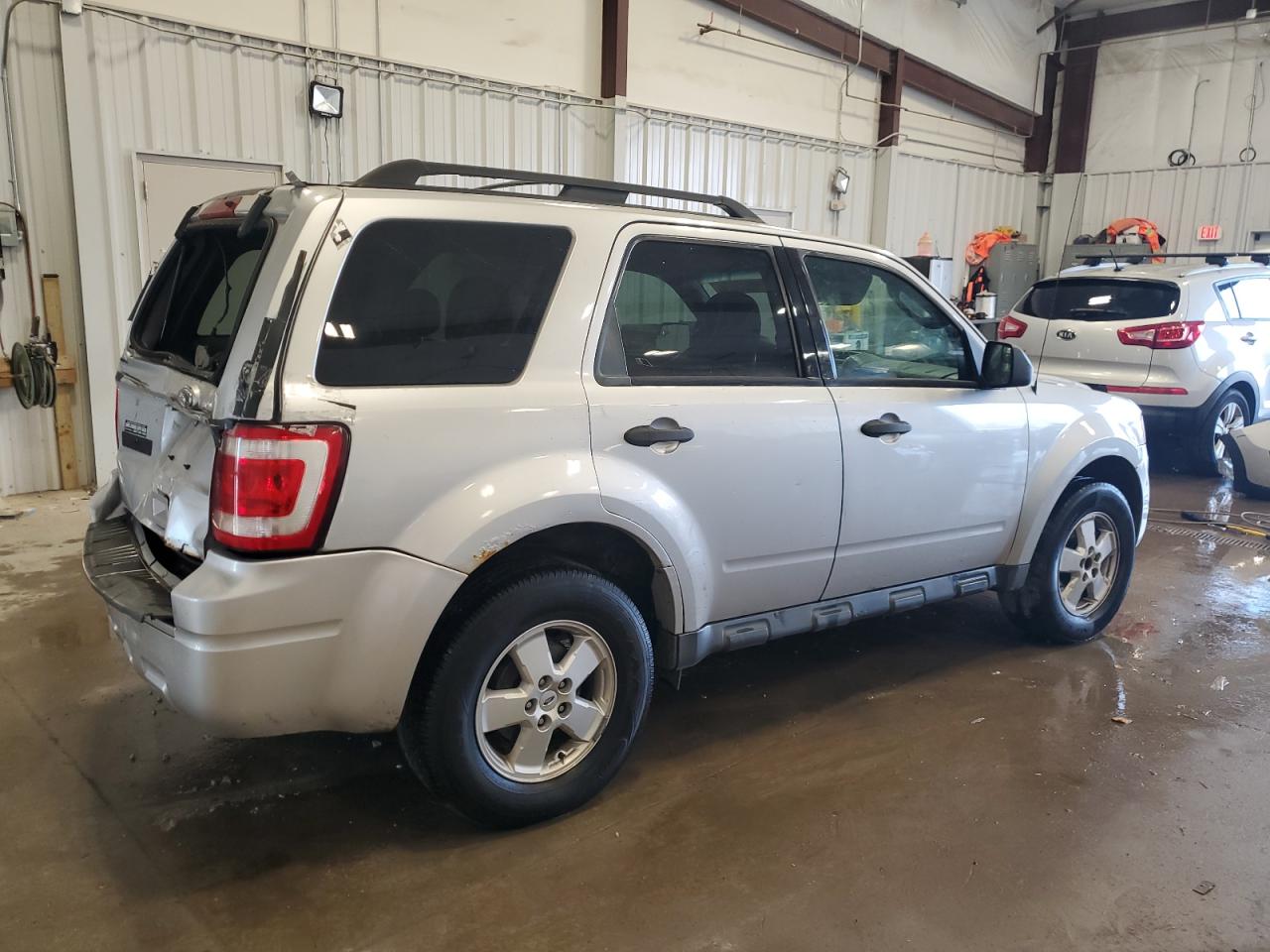 2010 Ford Escape - Image 3