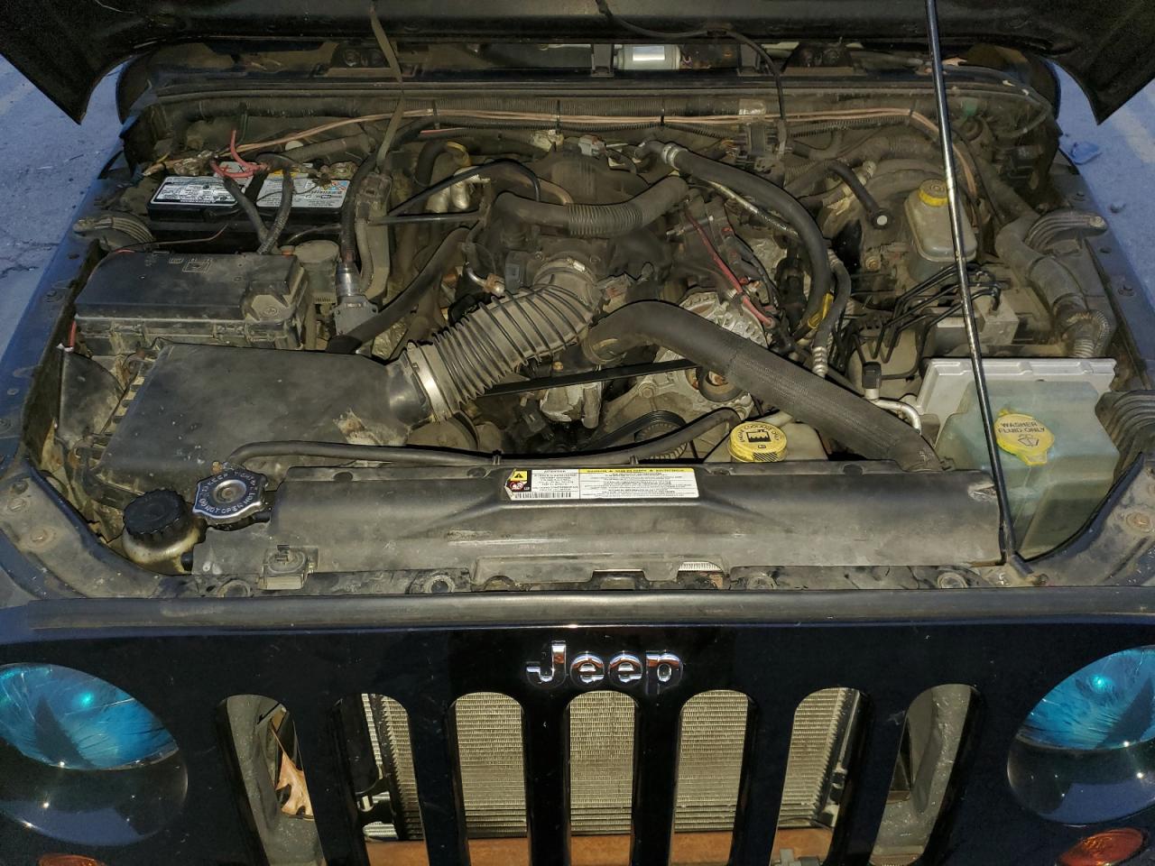 2009 Jeep Wrangler - Image 12